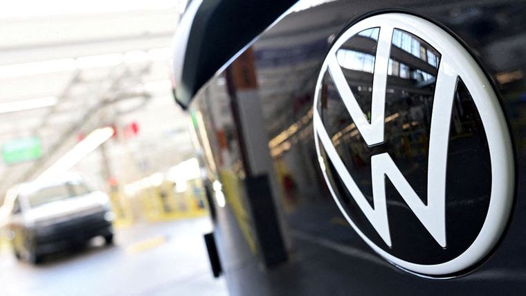 Automobilindustrie: 50 000 Jobs zusätzlich weg: Aufsichtsrat stimmt VW-Sparplan zu