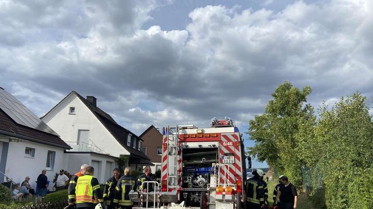 Zimmerbrand in Homberg – zwei Personen erleiden Rauchgasvergiftung