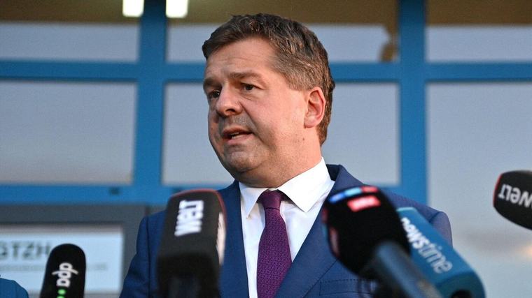 Live Er selber will sich zurückziehen : Sven Schulze kündigt Neuwahl des CDU‑Landesvorstands an – Sepp Müller will kandidieren