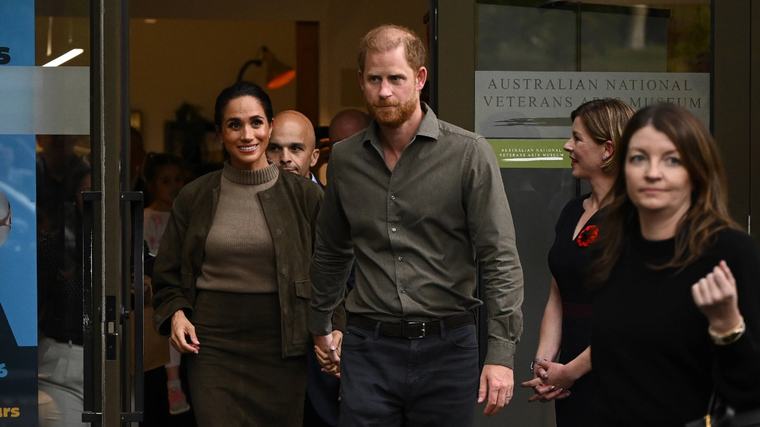 Probleme bei der Haussuche: Herzogin Meghan und Prinz Harry wohnen bei einem Freund