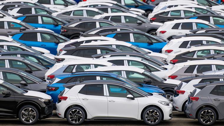 ARD-DeutschlandTrend: Mehrheit will staatliche Hilfen für Autoindustrie