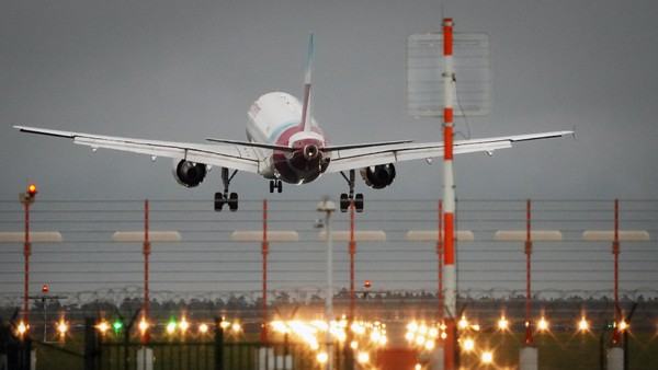 Thyssenkrupp will in Duisburg klimaneutralen Kraftstoff für Flugzeuge herstellen