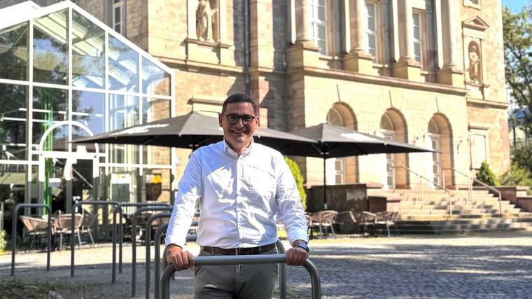 „Teile mein Leben mit der Stadt“: Ehsan Kangarani (CDU) kandidiert erneut als Oberbürgermeister
