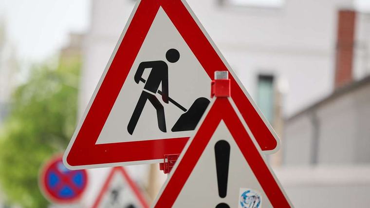 Stadtwerke München bohren in der Maxvorstadt für neue U-Bahn-Linie: Karlstraße komplett gesperrt