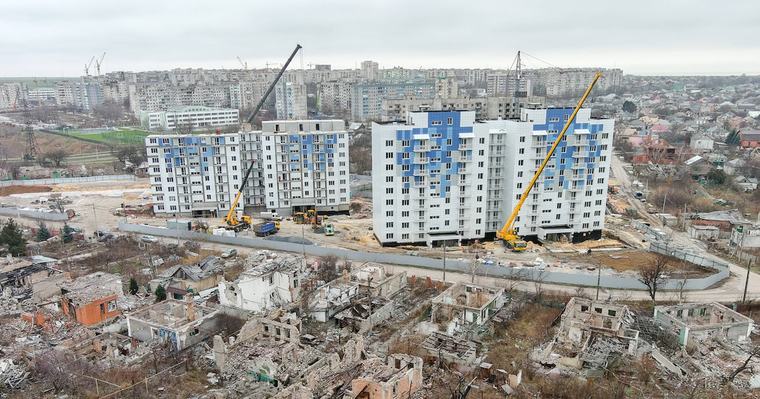 Wo ihr Zuhause in Mariupol stand, riecht es nach Tod