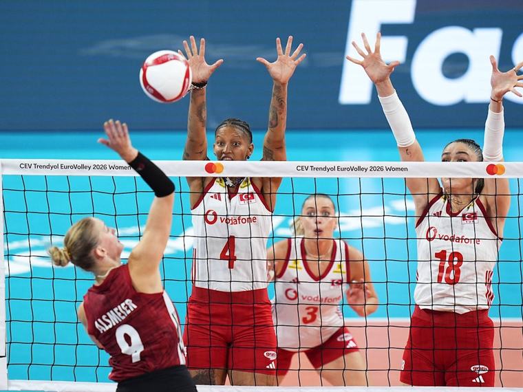 Volleyball-EM der Frauen: Deutsches Aus gegen Titelverteidiger