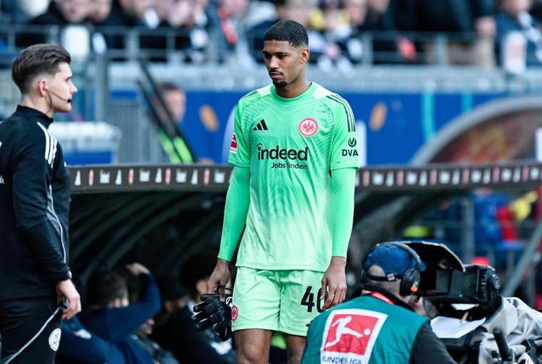 Kaua Santos meldet sich erstmals nach Degradierung – mit Liebeserklärung an die SGE