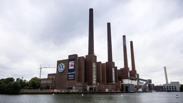 Einigung kurz vor dem Crash: Mit diesem Rettungsplan geht VW in die Zukunft