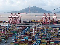 EU droht mit Handelsschranken: Trumps Zölle verschärfen Brüssels "China-Problem"