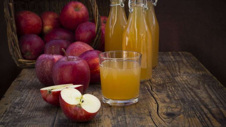 Apfelsaft: Warum die naturtrübe Variante gesünder ist