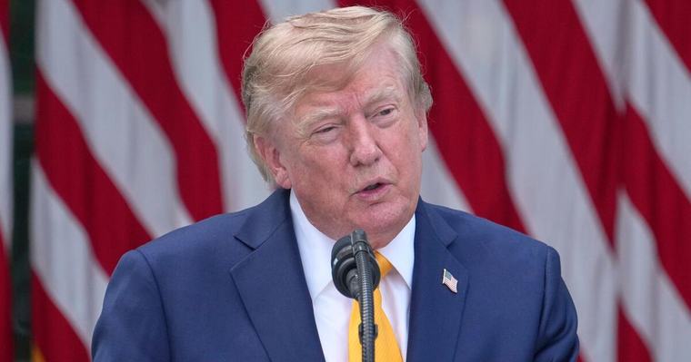 Nach Golf und See Nun will Trump auch einen Bundesstaat umbenennen vor 15 Stunden