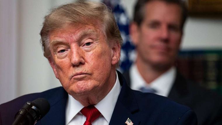 Trump fordert Hunderte Milliarden: Europa soll US-Hilfen für Ukraine erstatten