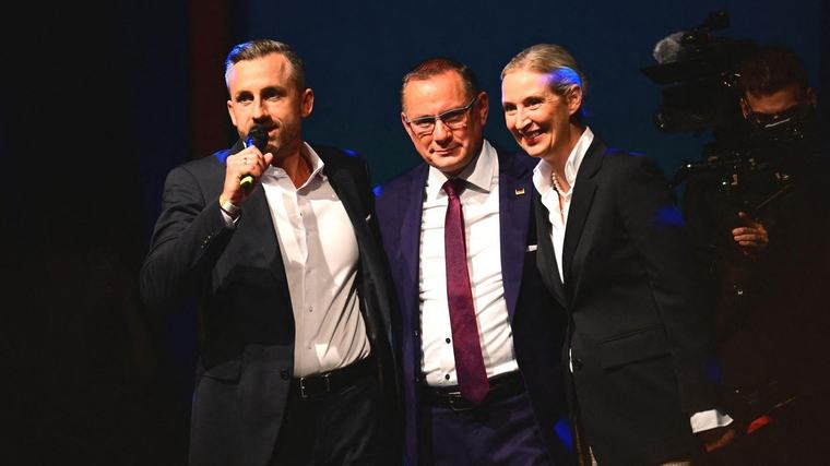 Hier setzte die AfD nur den Rammbock gegen das ganze System an