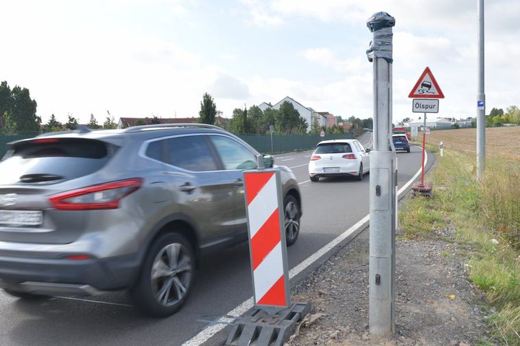 06:51 Uhr Amt lässt Blitzer für 50.000 Euro an Bundesstraße nahe Dresden umziehen