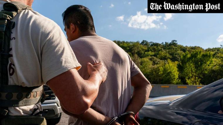 Einwanderer in Handschellen am Straßenrand: So laufen Trumps Abschiebe-Razzien in Oklahoma ab