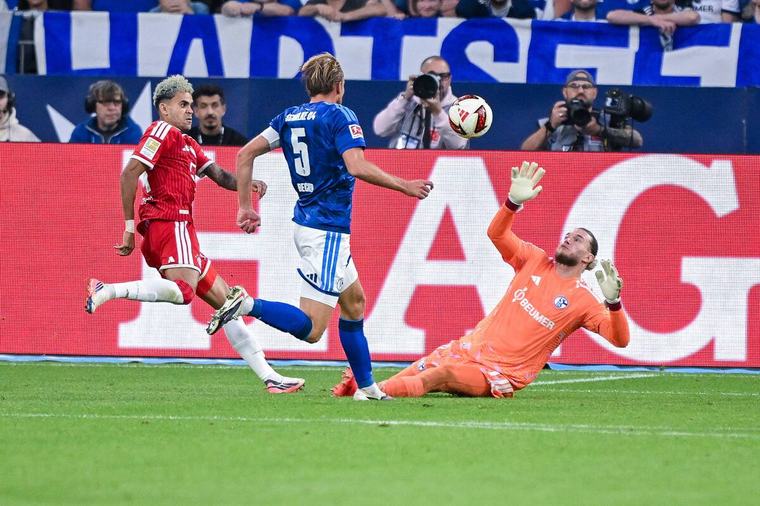 Bundesliga: FC Bayern beißt sich an Schalke 04 die Zähne aus