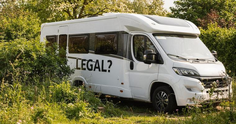 Wohnmobil im Garten parken: Ist das erlaubt?
