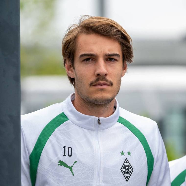 Gegen Elverberg Kader-Option: Die Neuhaus-Debatte bleibt Borussia erhalten