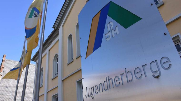 Unbekannte stehlen Geldkassette aus Korbacher Jugendherberge
