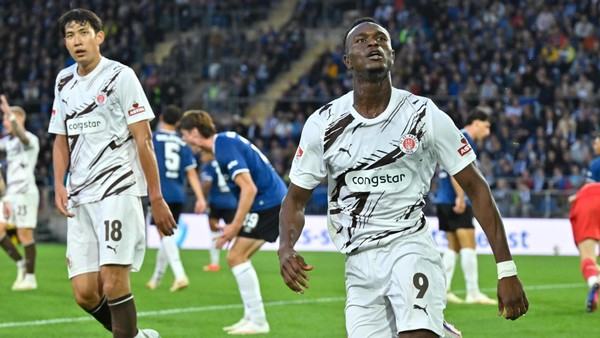 Hoffnungsträger jetzt Sorgenkind? Was bei St. Paulis Ceesay im Training auffiel