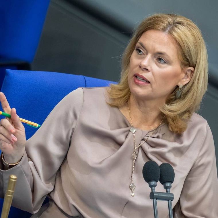 „33 Prozent sind zu wenig“: Bundestagspräsidentin Klöckner will Frauen in der Politik stärken