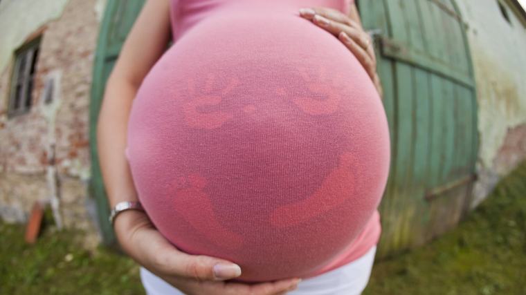 Klinik staunt über großes Baby: „Neugeborenes oder direkt in den Kindergarten?“