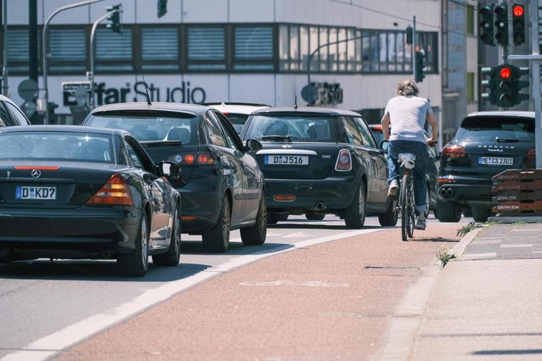 „Strampeln ohne Ampeln“: Suche nach der ampelfreien Zone – Warum Rennradfahrer in NRW verzweifeln