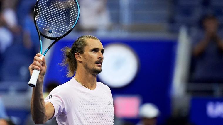 US Open: Zverev souverän im Achtelfinale – trotz Schlägerwurf