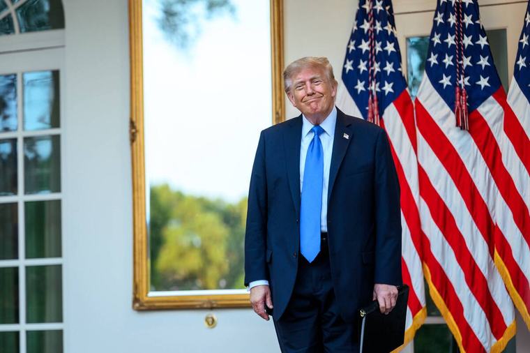 AfD-Triumph: Trump postet Hochrechnung, Tusk zeigt sich fassungslos