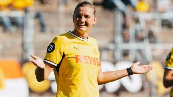 BVB-Unterschiedsspielerin Popp nach Dreierpack bescheiden: „Mir wurscht, wer trifft“