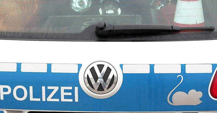 Darum haben manche Polizeiautos eine weiße Maus am Heck