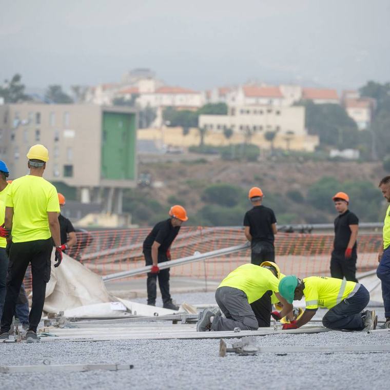 Zeltlager für Migranten: Regierung Spaniens übernimmt Kontrolle über Hafen von Ceuta