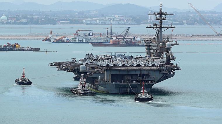 Experte: „Navy muss aufpassen” – US-Flugzeugträgerflotte fährt bald „auf dem Zahnfleisch”
