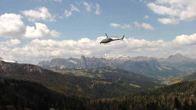 Hubschrauber-Lärm über den Dolomiten: Gemeinde kämpft gegen Touristenflüge