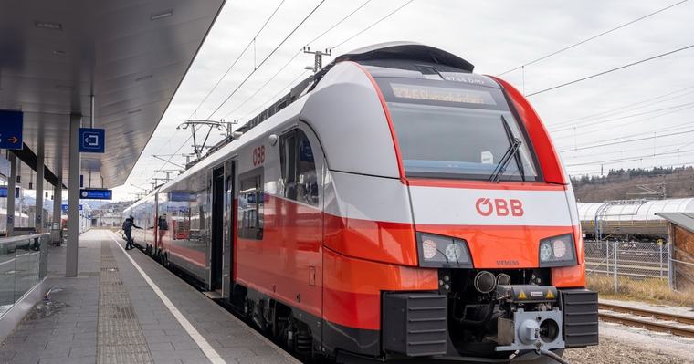 Ticket nicht erkannt: Fahrgast muss 104 Euro für zwei Tage Parken auf Bahn-Parkplatz in Österreich zahlen