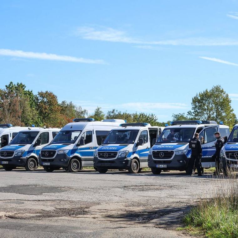 Angriffe auf Umspannwerke: Fahndung nach mutmaßlichem Strom-Saboteur – Polizei startet Einsatz am Hambacher Forst