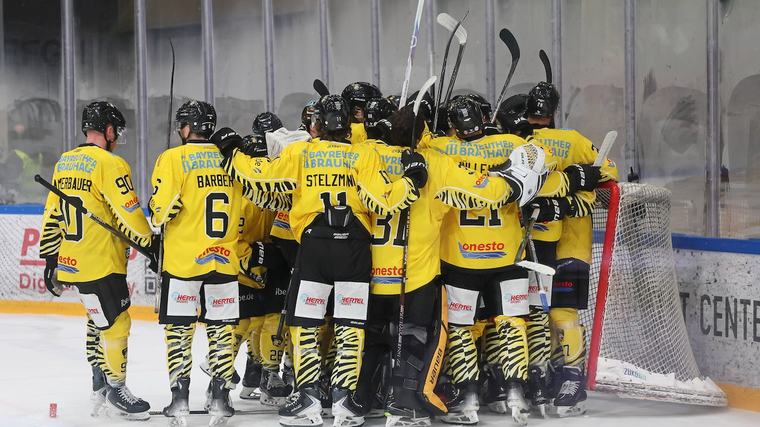 Nach Insolvenz im Juli: Beliebter Eishockey-Club aus Bayern versteigert Fan-Artikel und Inventar