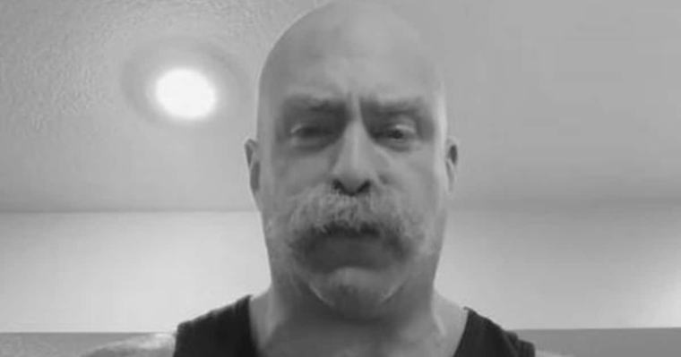 Wrestler „The Butcher” bricht im Kampf zusammen und stirbt kurz darauf