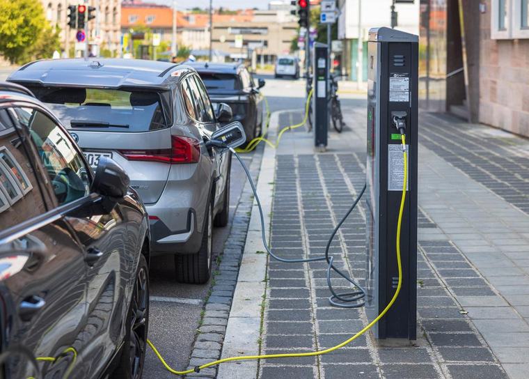 Um ein Drittel: Elektroautos sind im Betrieb günstiger als Benziner