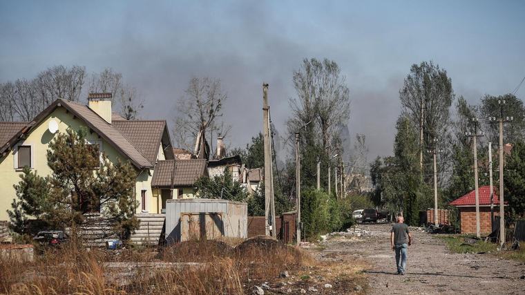 „Unsere Familie wusste nicht, dass hinter dem Zaun Munition ist“ : Schwere Vorwürfe gegen Rüstungshersteller nach Waffenlager-Explosion bei Kyjiw