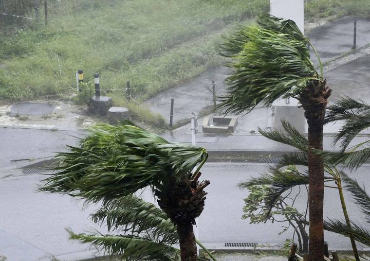 Unwetter in Japan: Tausende Menschen wegen Starkregen in Sicherheit gebracht
