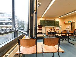 Ungesunde Klassenzimmer: Studie: Bakterien im Schulstaub belasten Kinderlungen