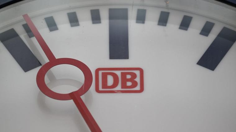 Wegen Hitze und Sanierung: Bahn bleibt im August unpünktlich
