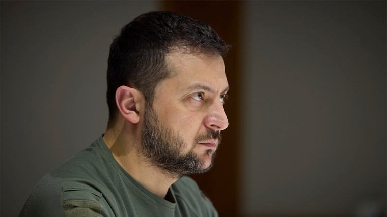 Ukraine-Krieg im Live-Ticker: Selenskyj warnt Airlines vor Flügen nach Russland
