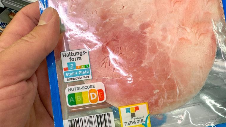 Aldi, Lidl, Edeka und Co. im Check: Ist günstiger Kochschinken oft Formfleisch?