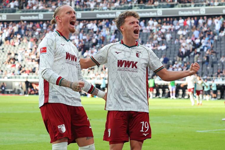 4:1 nach 0:1: Furiose Augsburger stürmen in Frankfurt an die Tabellenspitze