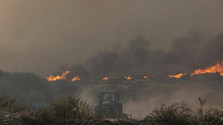 Meteorologen warnen vor Gesundheitsschäden durch Großfeuer