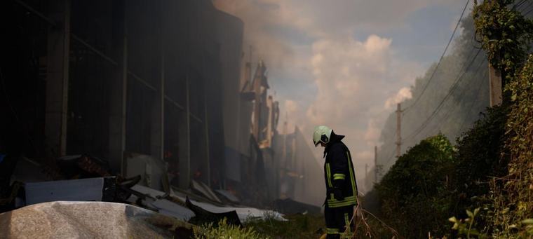 Drohnenangriffe in der Nacht: Luftalarm und Explosionen in Kiew