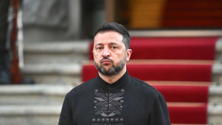 Vom Kriegshelden zum umstrittenen Präsident: Selenskyjs dramatischer Abstieg