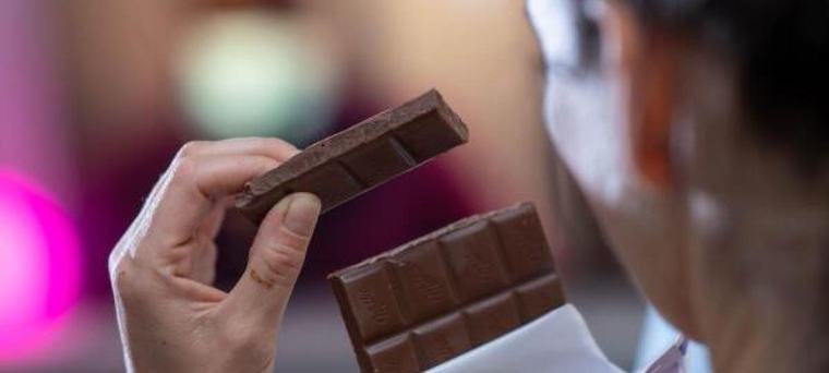 Welches Vitamin fehlt bei Heißhunger auf Süßes?